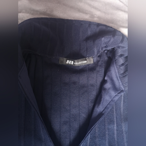 HKR Collection. Size S. - Picture 6 of 6